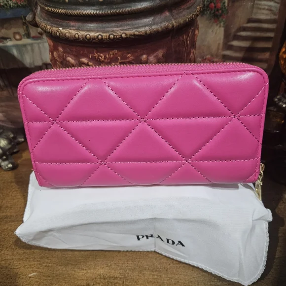 🖤Beautiful Pink Quilted Women's Wallet - Picture 4 of 9